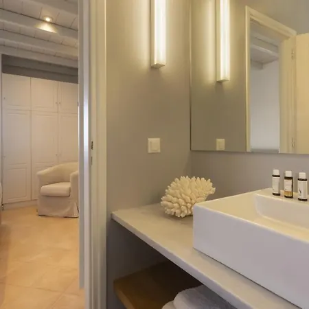 Villa Stunning Beachfront 3br That Has It All!