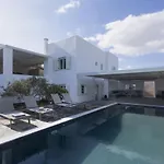 Stunning Beachfront 3br That Has It All! Ambelas