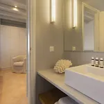 Villa Stunning Beachfront 3br That Has It All!