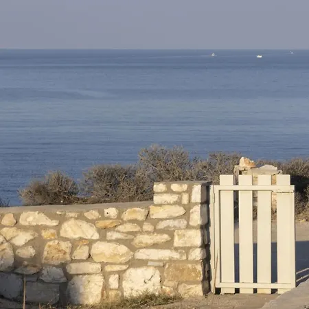 Villa Stunning Beachfront 3br That Has It All! Ampelas