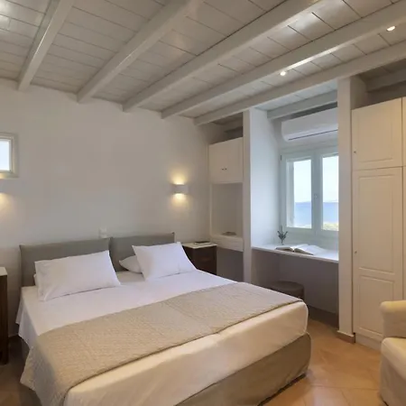 Villa Stunning Beachfront 3br That Has It All! *