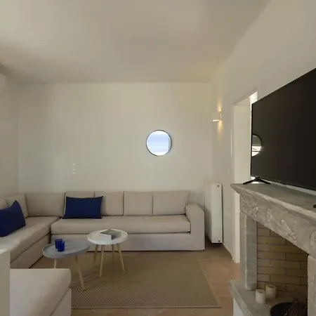 Stunning Beachfront 3br That Has It All! 安倍拉斯