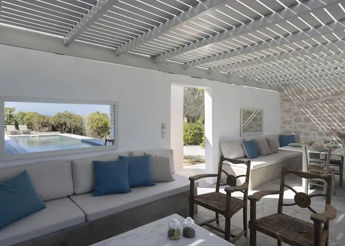 Stunning Beachfront 3br That Has It All! Villa