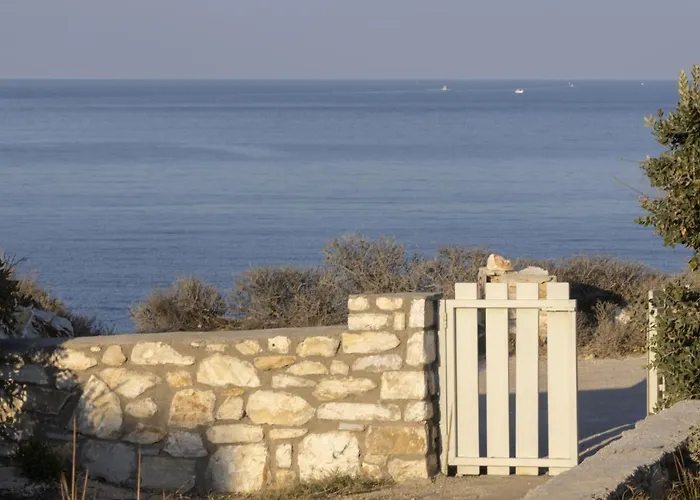 Villa Stunning Beachfront 3br That Has It All! Ambelas