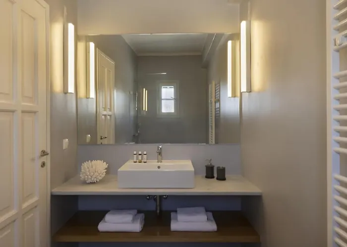 Stunning Beachfront 3br That Has It All! Villa *